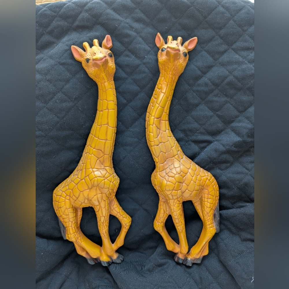 Vintage giraffe decorative  Figurines